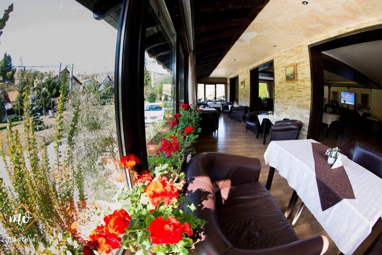 Hanul Simon Pensiune & Restaurant Μπραν Εξωτερικό φωτογραφία