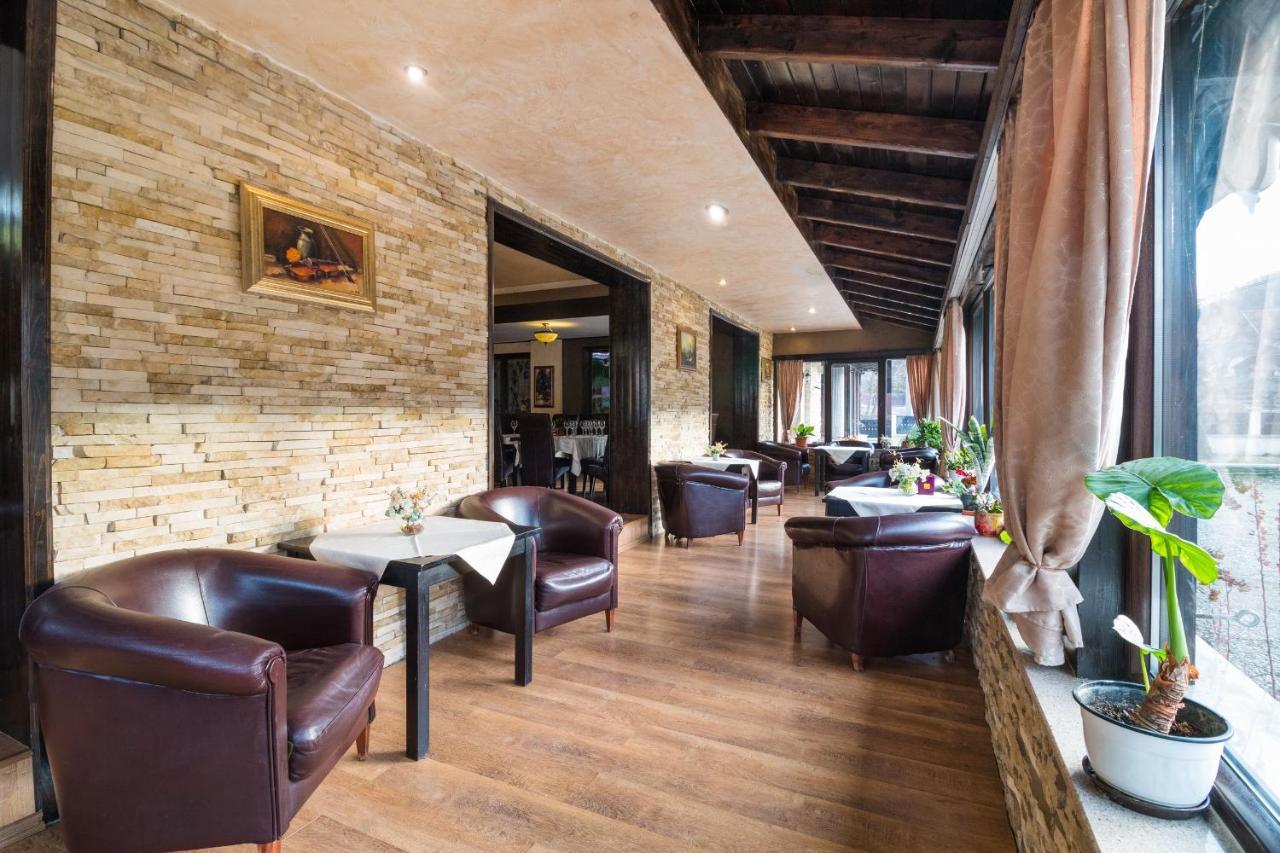 Hanul Simon Pensiune & Restaurant Μπραν Εξωτερικό φωτογραφία