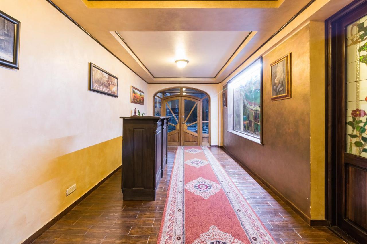 Hanul Simon Pensiune & Restaurant Μπραν Εξωτερικό φωτογραφία